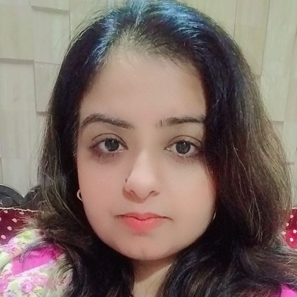 Portrait of Priti Mendiratta Arora